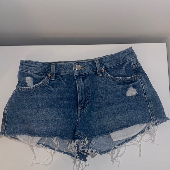 Topshop Jean shorts 👖 - Picture 2 of 8